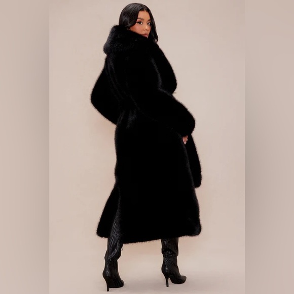 New with Tags Never Worn Madison Fashionnova Fur Coat - Picture 4 of 11